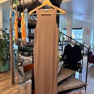 Good American Sleeveless Tan Midi Dress